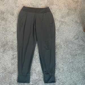 Athleta lined joggers size 2P gray